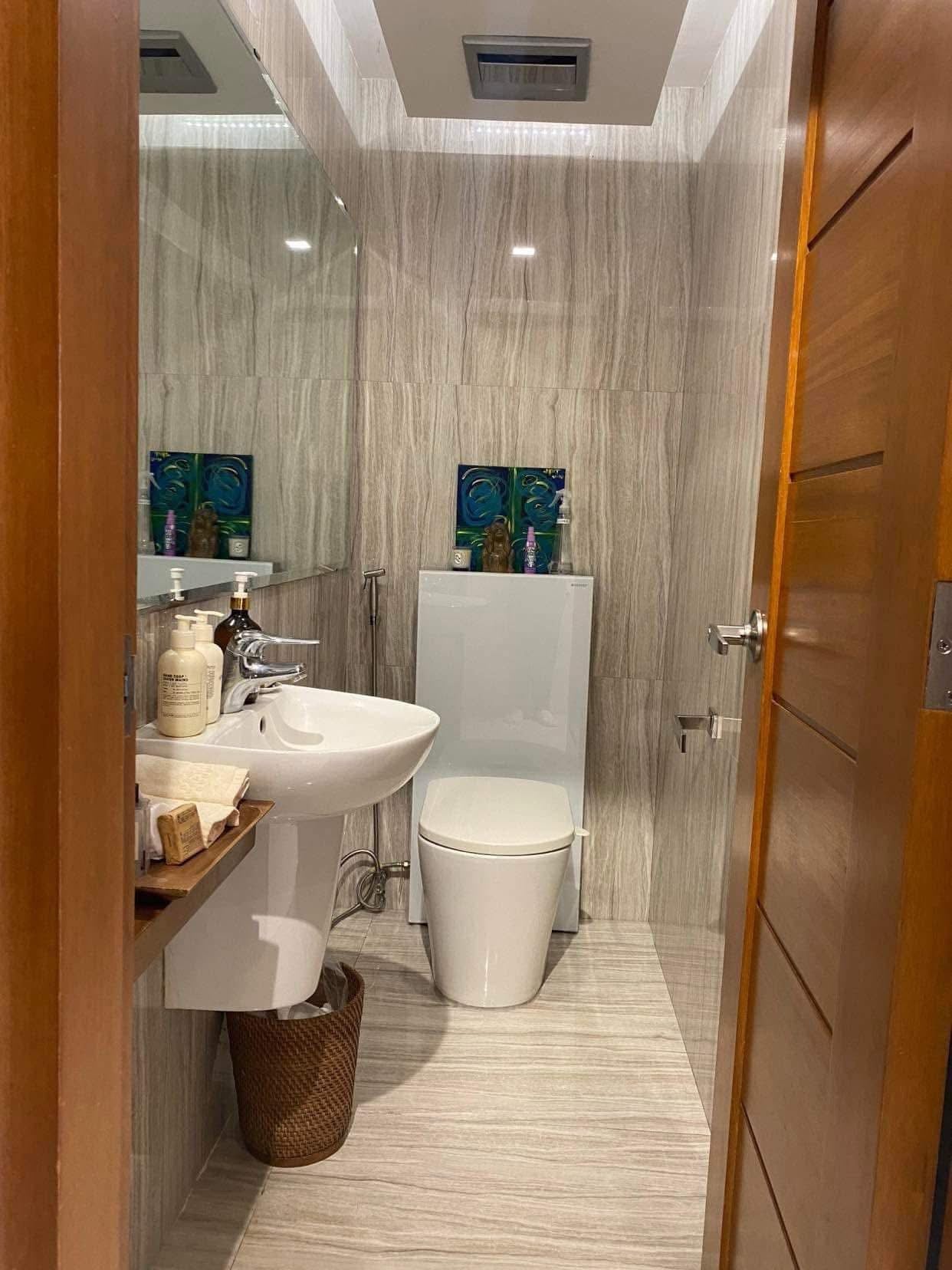 Three Storey Marquee Place