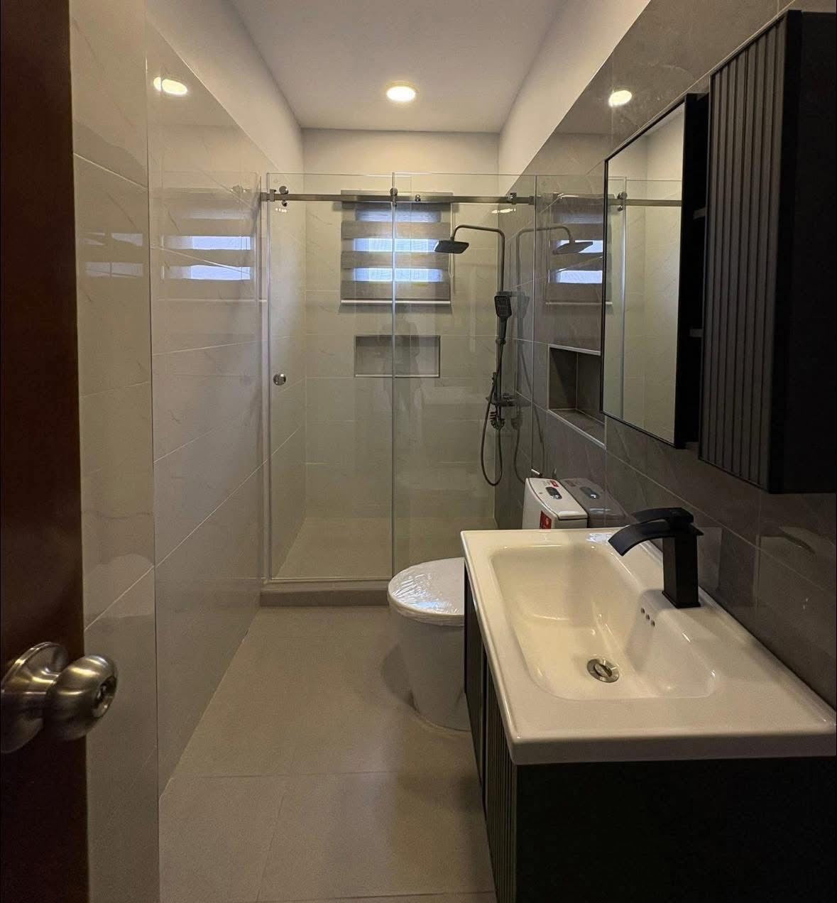 Bungalo House With Pool