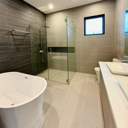 Luxurious Modern Bungalo