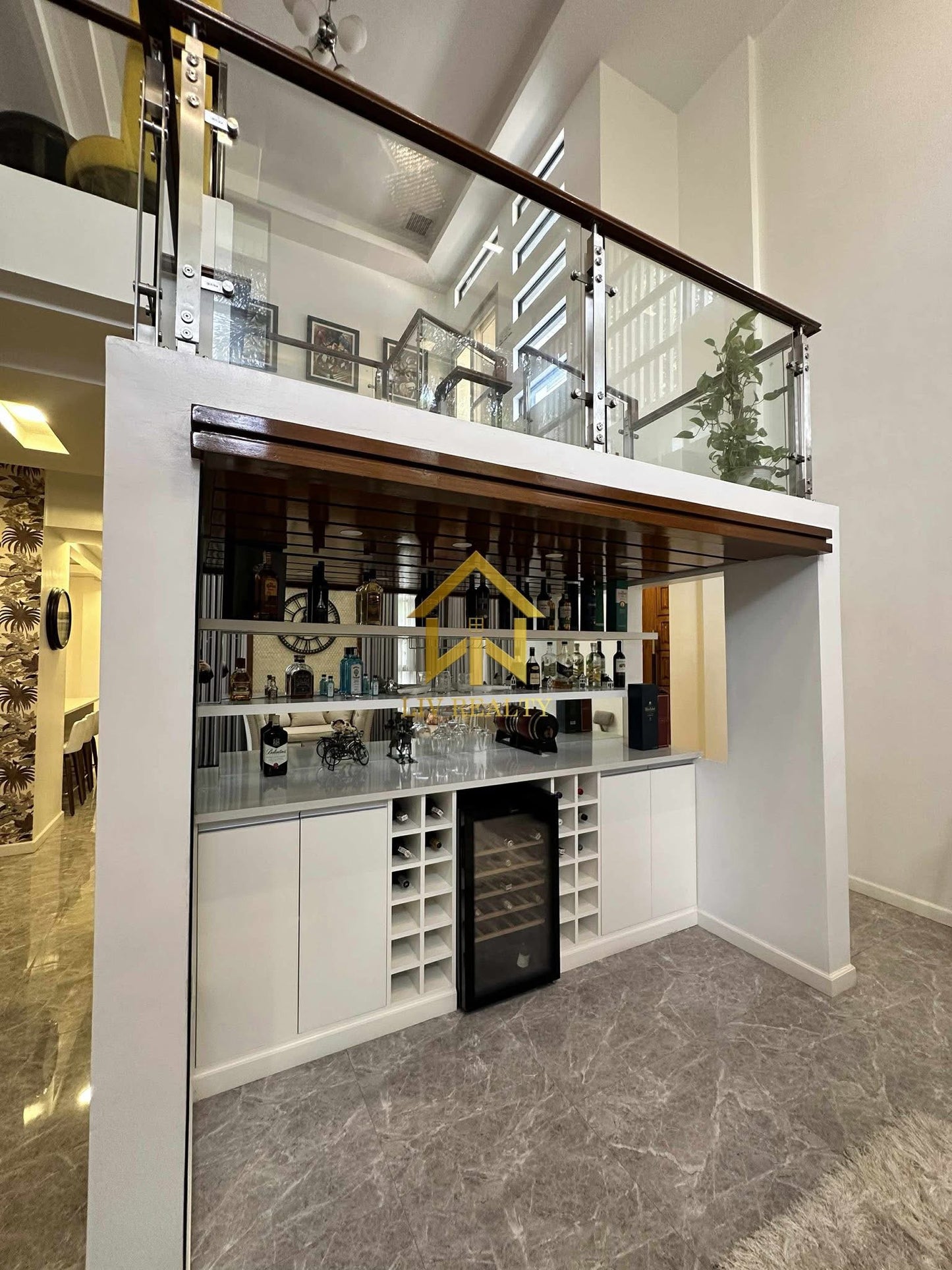 Furnised Modern Home