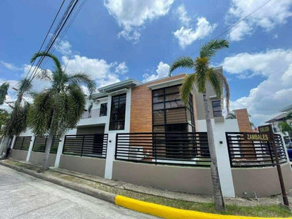 Furnised Modern House with pool