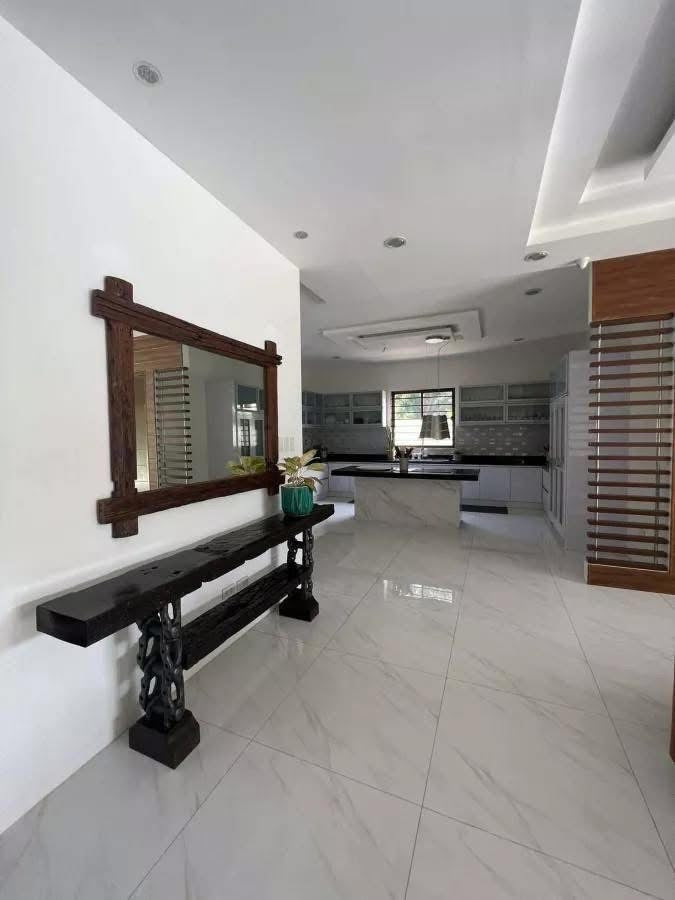 Spacious Beautiful House with pool