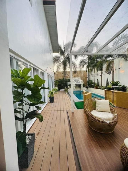 Villa house with pool