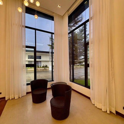 Luxurious Modern Bungalo