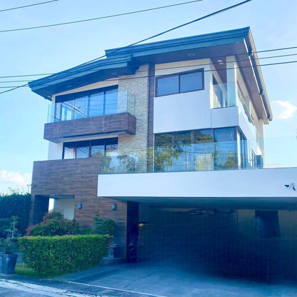 Three Storey Marquee Place