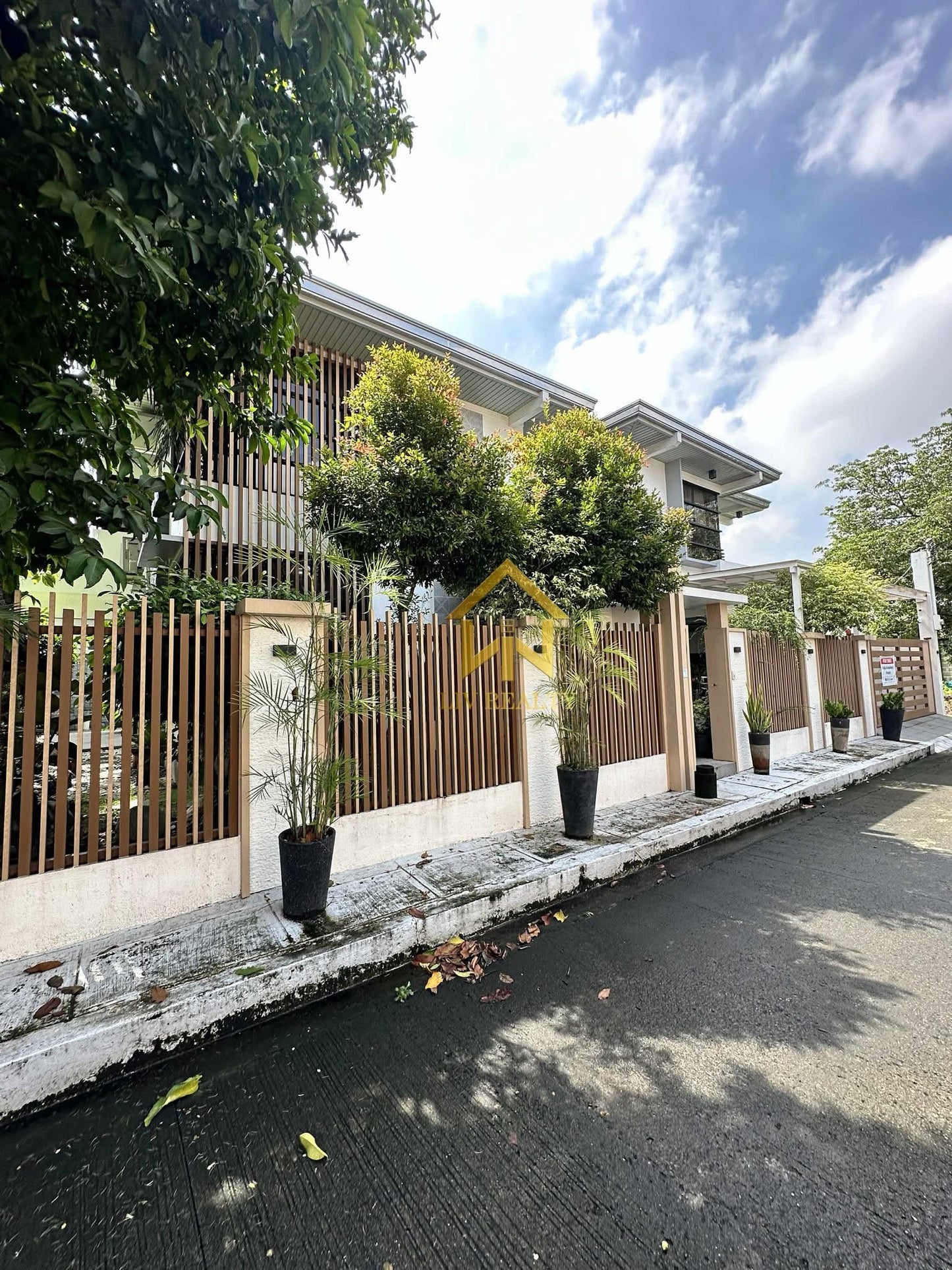 Furnised Modern Home