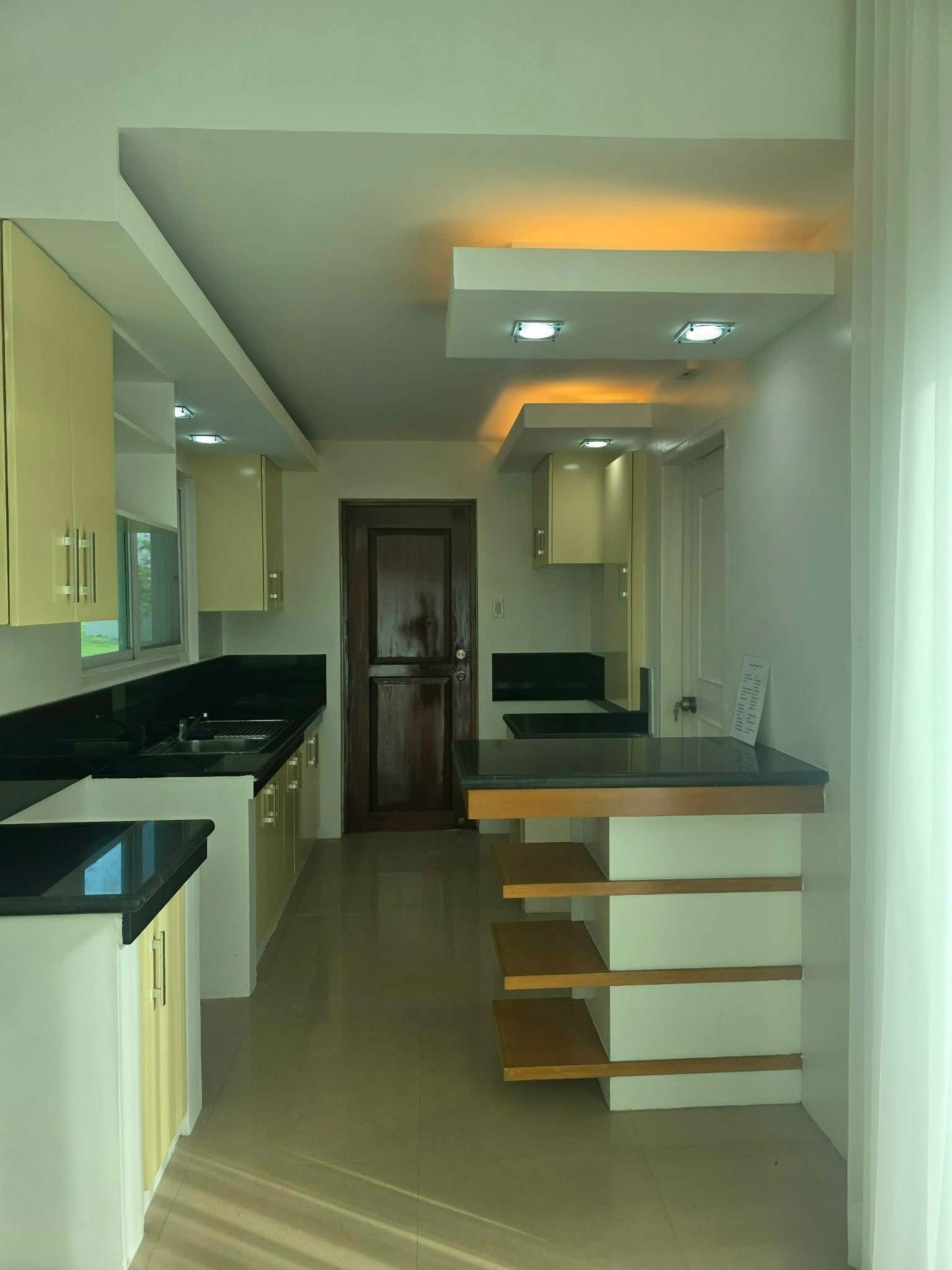 Corner Minimalist Home