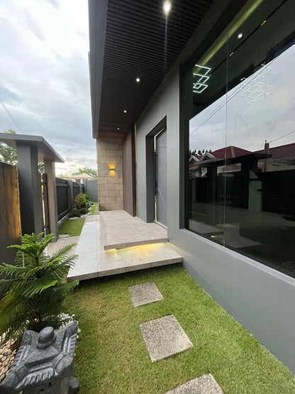 Elegant Modern House