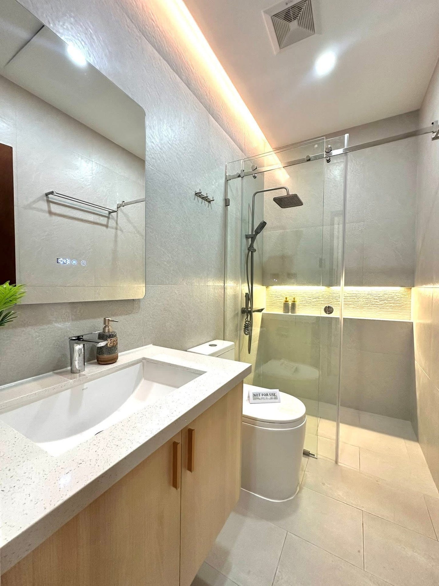 Smart And Solar-Powered Home w/ Pool