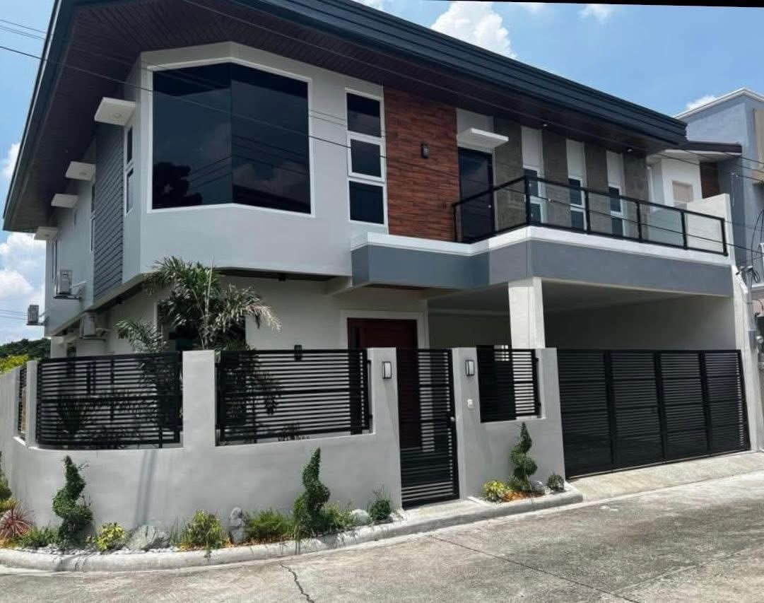 Elegant Contemporary