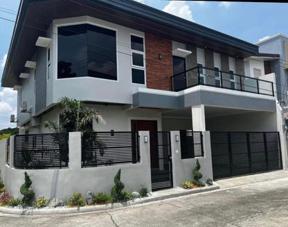 Elegant Contemporary