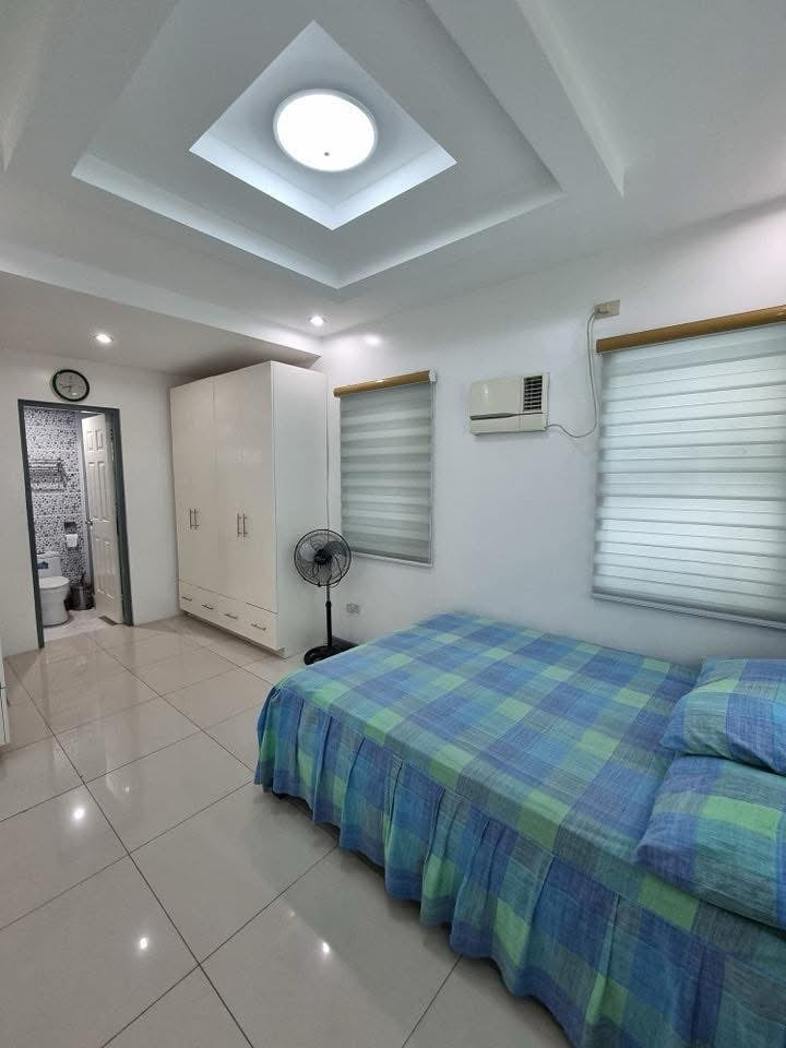 Pre-owned Big space House