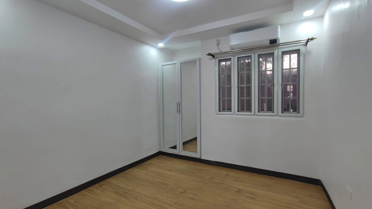 Bungalow Home With Pool