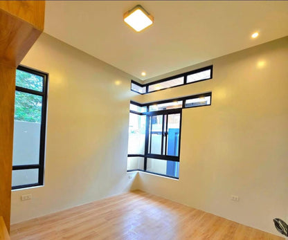 High Ceiling Bungalow