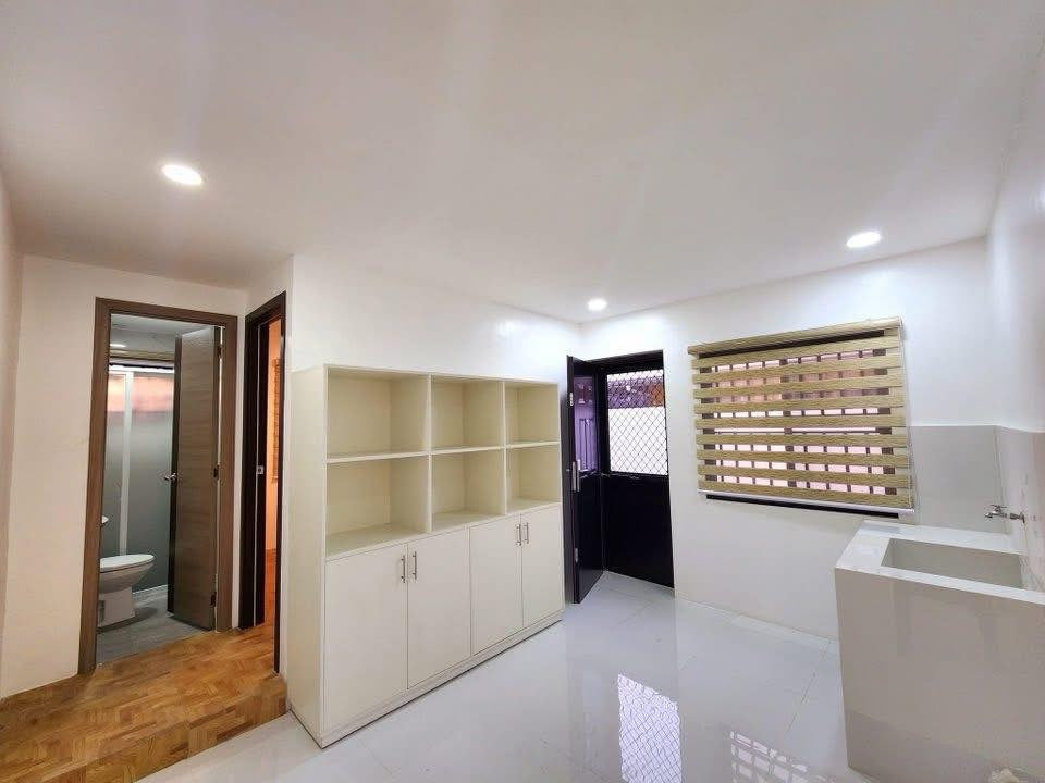 Spacious Bungalo Home with Pool