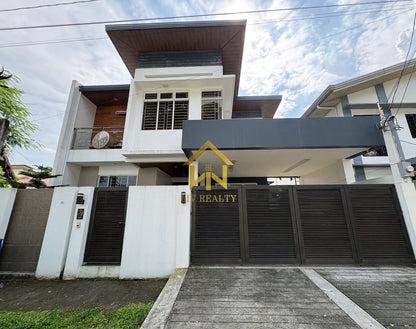 Pre owned Furnised Modern Home