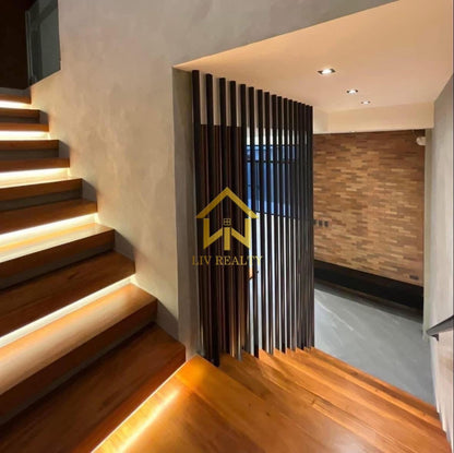 Luxurious Home with Pool