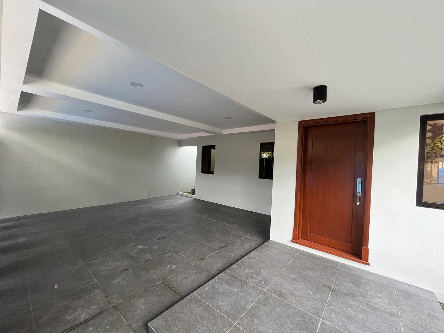 𝐏𝐑𝐄𝐌𝐈𝐔𝐌 𝐌𝐎𝐃𝐄𝐑𝐍 𝐇𝐎𝐔𝐒𝐄 𝐅𝐎𝐑 𝐒𝐀𝐋𝐄