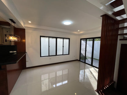 𝐏𝐑𝐄𝐌𝐈𝐔𝐌 𝐌𝐎𝐃𝐄𝐑𝐍 𝐇𝐎𝐔𝐒𝐄 𝐅𝐎𝐑 𝐒𝐀𝐋𝐄