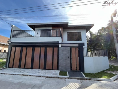 𝐏𝐑𝐄𝐌𝐈𝐔𝐌 𝐌𝐎𝐃𝐄𝐑𝐍 𝐇𝐎𝐔𝐒𝐄 𝐅𝐎𝐑 𝐒𝐀𝐋𝐄