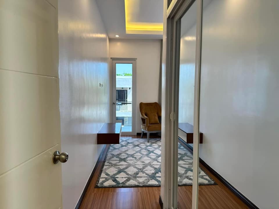 𝐅𝐔𝐑𝐍𝐈𝐒𝐇𝐄𝐃 𝐄𝐋𝐄𝐆𝐀𝐍𝐓 𝐇𝐎𝐌𝐄 𝐖𝐈𝐓𝐇 𝐏𝐎𝐎𝐋