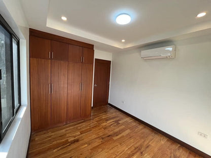 𝐏𝐑𝐄𝐌𝐈𝐔𝐌 𝐌𝐎𝐃𝐄𝐑𝐍 𝐇𝐎𝐔𝐒𝐄 𝐅𝐎𝐑 𝐒𝐀𝐋𝐄