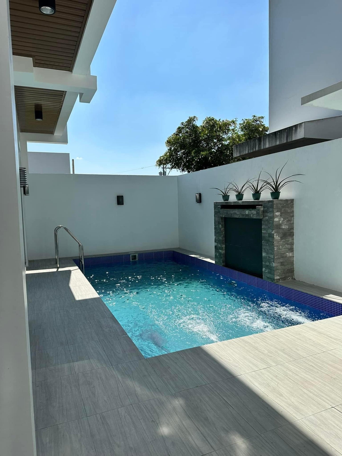 𝐅𝐔𝐑𝐍𝐈𝐒𝐇𝐄𝐃 𝐄𝐋𝐄𝐆𝐀𝐍𝐓 𝐇𝐎𝐌𝐄 𝐖𝐈𝐓𝐇 𝐏𝐎𝐎𝐋