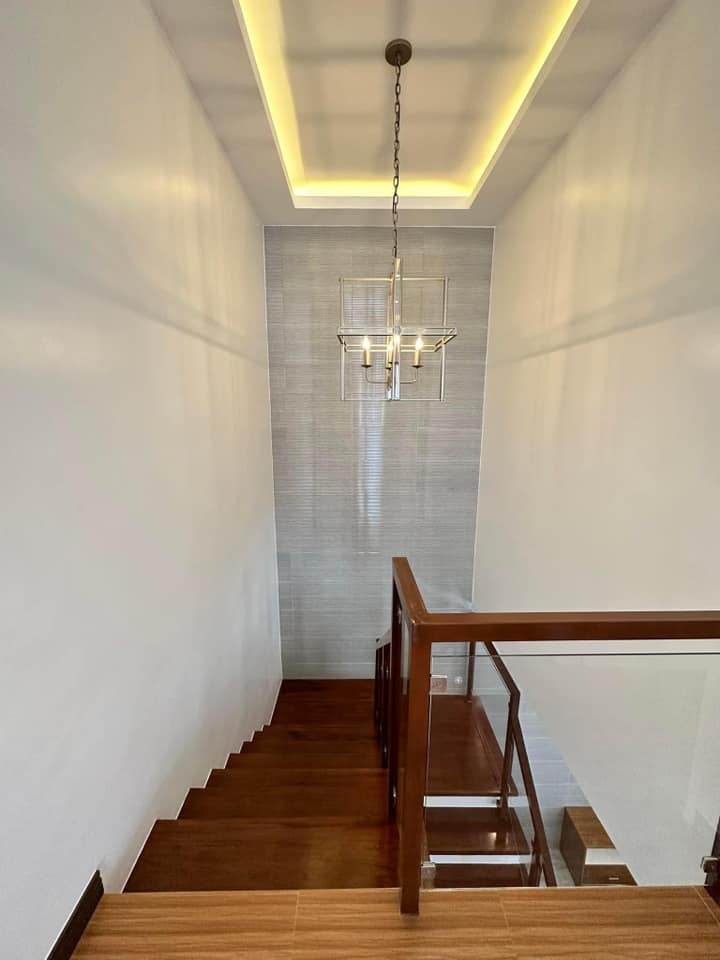 𝐅𝐔𝐑𝐍𝐈𝐒𝐇𝐄𝐃 𝐄𝐋𝐄𝐆𝐀𝐍𝐓 𝐇𝐎𝐌𝐄 𝐖𝐈𝐓𝐇 𝐏𝐎𝐎𝐋