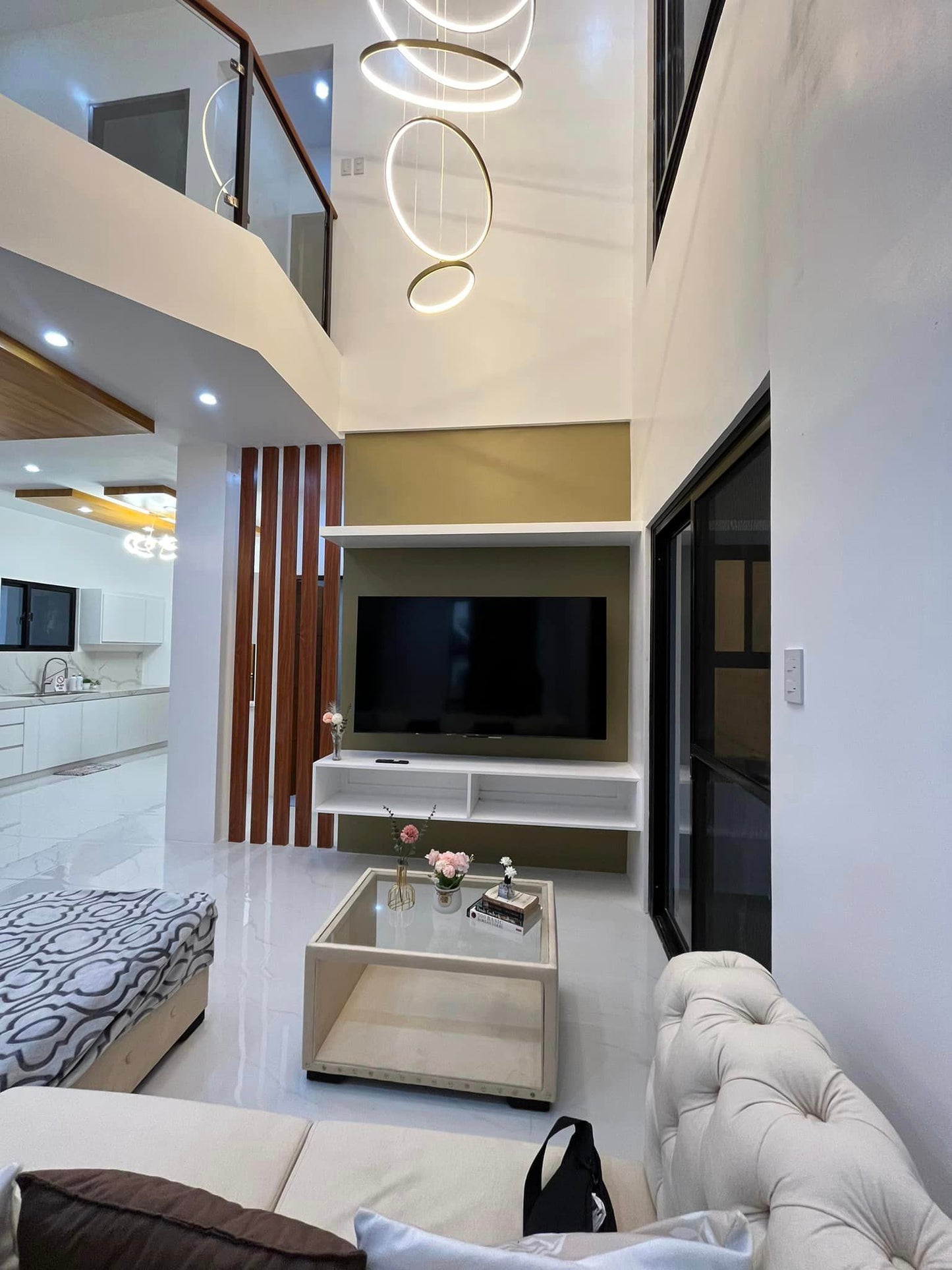 𝐅𝐔𝐑𝐍𝐈𝐒𝐇𝐄𝐃 𝐌𝐎𝐃𝐄𝐑𝐍 𝐇𝐎𝐔𝐒𝐄 𝐅𝐎𝐑 𝐒𝐀𝐋𝐄