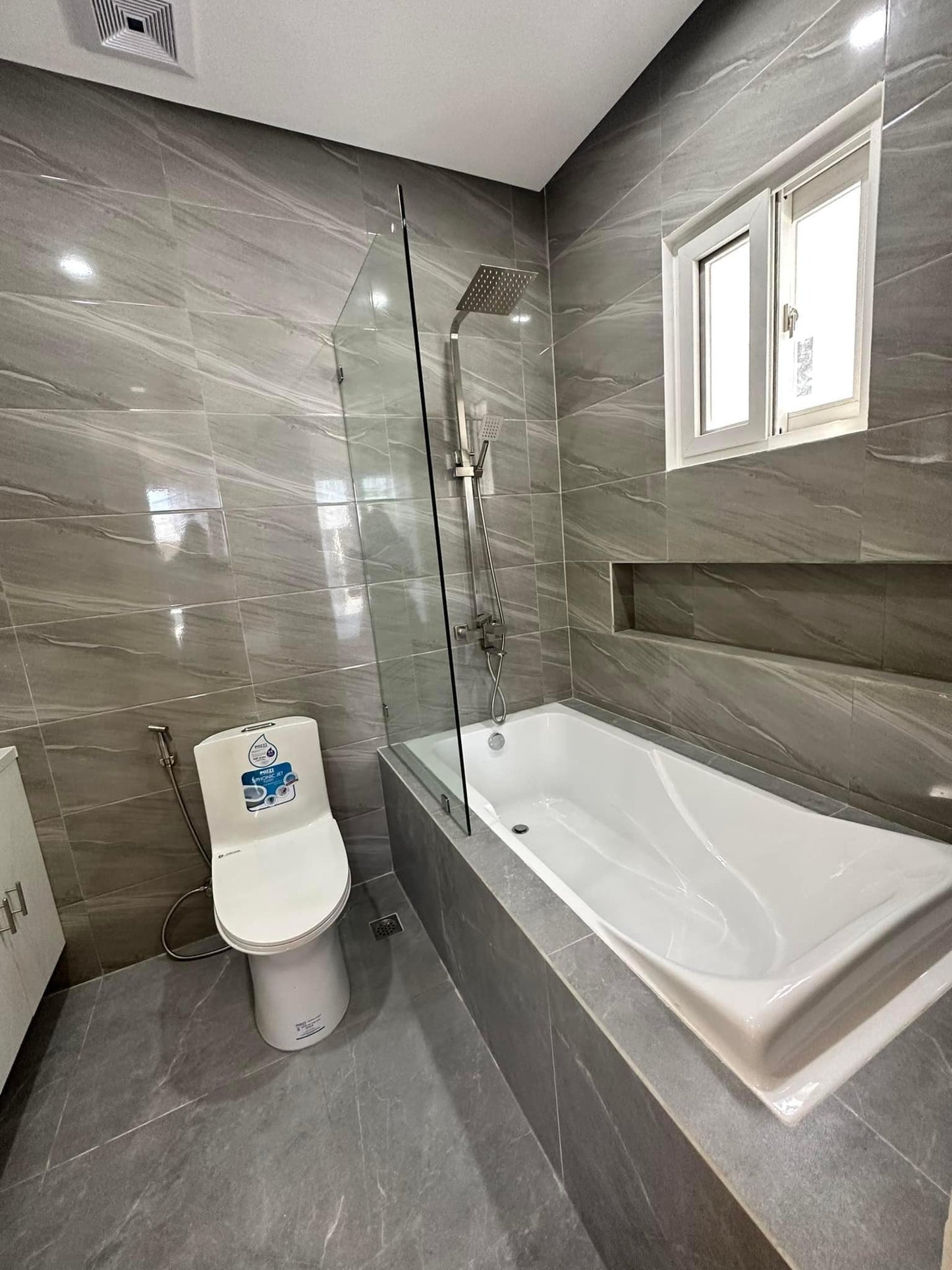 𝐅𝐔𝐑𝐍𝐈𝐒𝐇𝐄𝐃 𝐄𝐋𝐄𝐆𝐀𝐍𝐓 𝐇𝐎𝐌𝐄 𝐖𝐈𝐓𝐇 𝐏𝐎𝐎𝐋