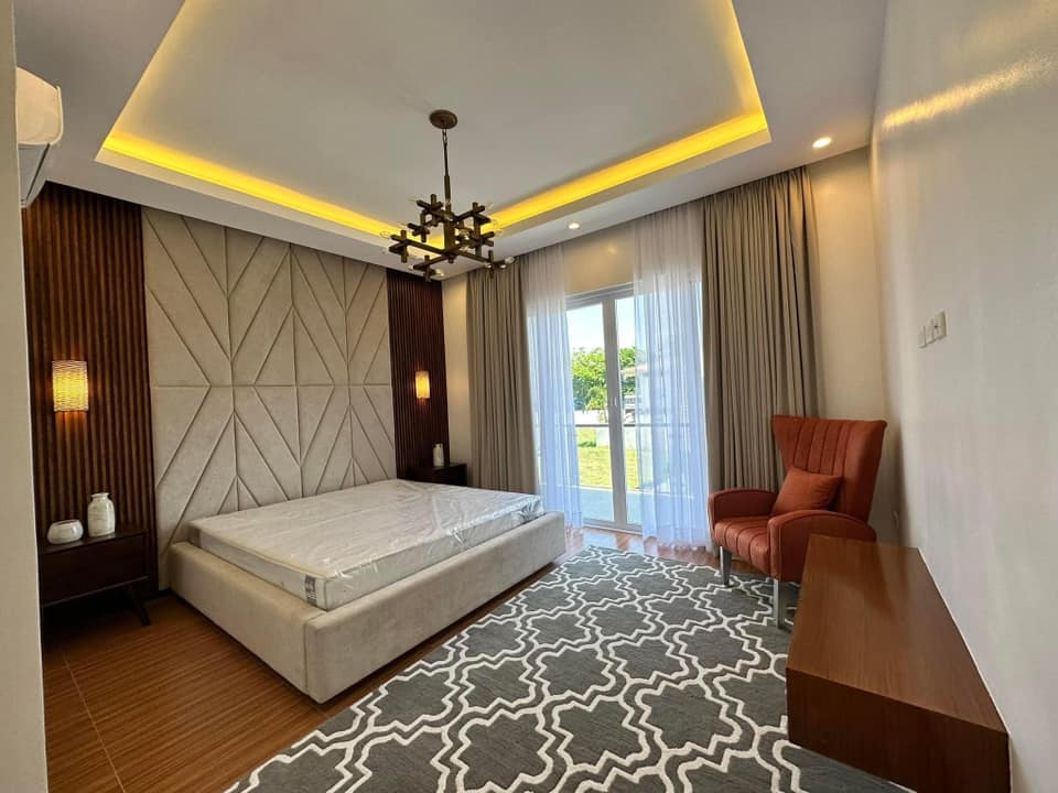 𝐅𝐔𝐑𝐍𝐈𝐒𝐇𝐄𝐃 𝐄𝐋𝐄𝐆𝐀𝐍𝐓 𝐇𝐎𝐌𝐄 𝐖𝐈𝐓𝐇 𝐏𝐎𝐎𝐋