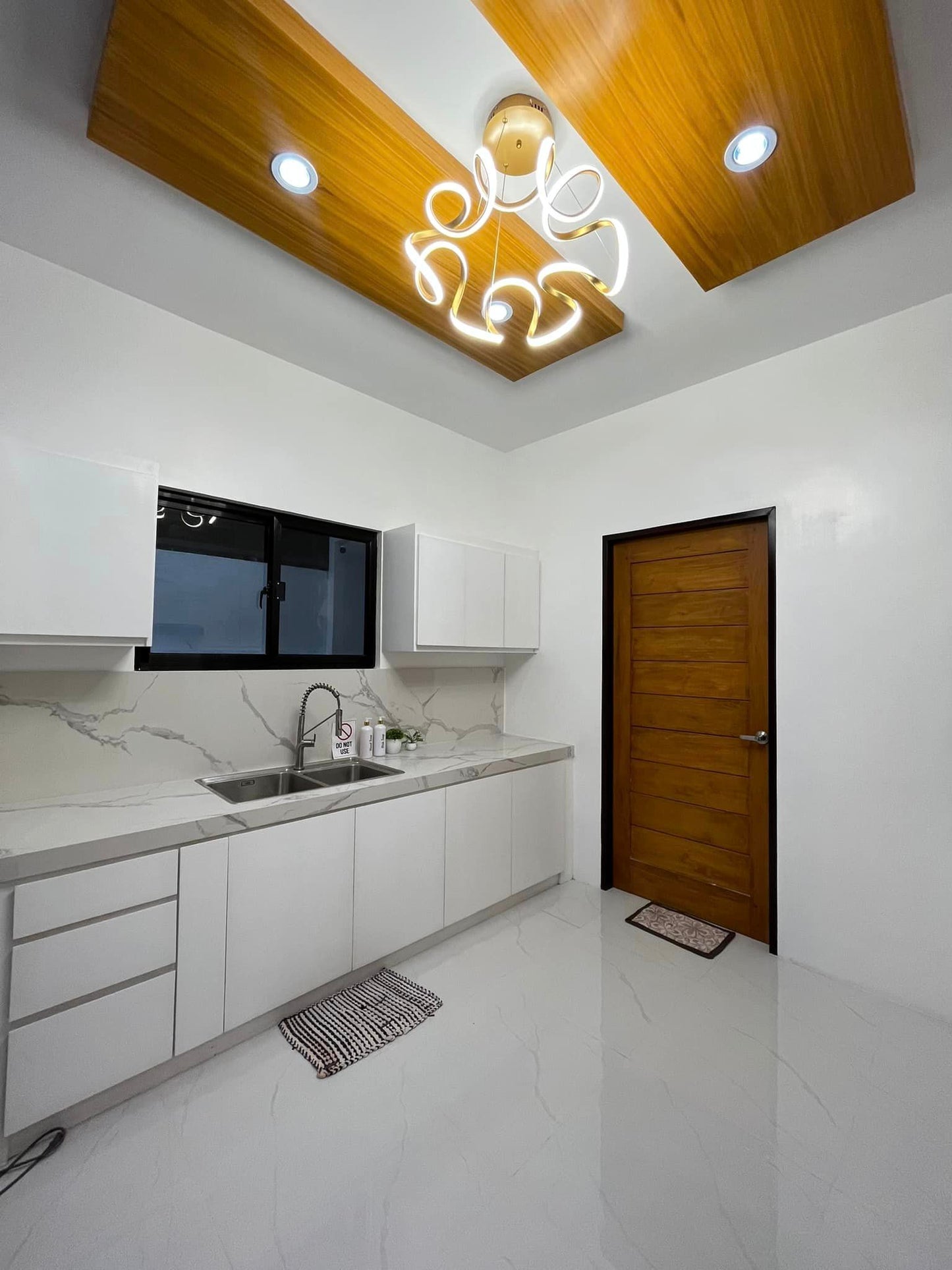 𝐅𝐔𝐑𝐍𝐈𝐒𝐇𝐄𝐃 𝐌𝐎𝐃𝐄𝐑𝐍 𝐇𝐎𝐔𝐒𝐄 𝐅𝐎𝐑 𝐒𝐀𝐋𝐄