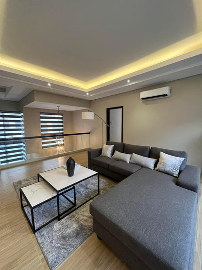 𝐋𝐔𝐗𝐔𝐑𝐈𝐎𝐔𝐒 𝐇𝐎𝐔𝐒𝐄 𝐖𝐈𝐓𝐇 𝐏𝐎𝐎𝐋 𝐅𝐎𝐑 𝐒𝐀𝐋𝐄