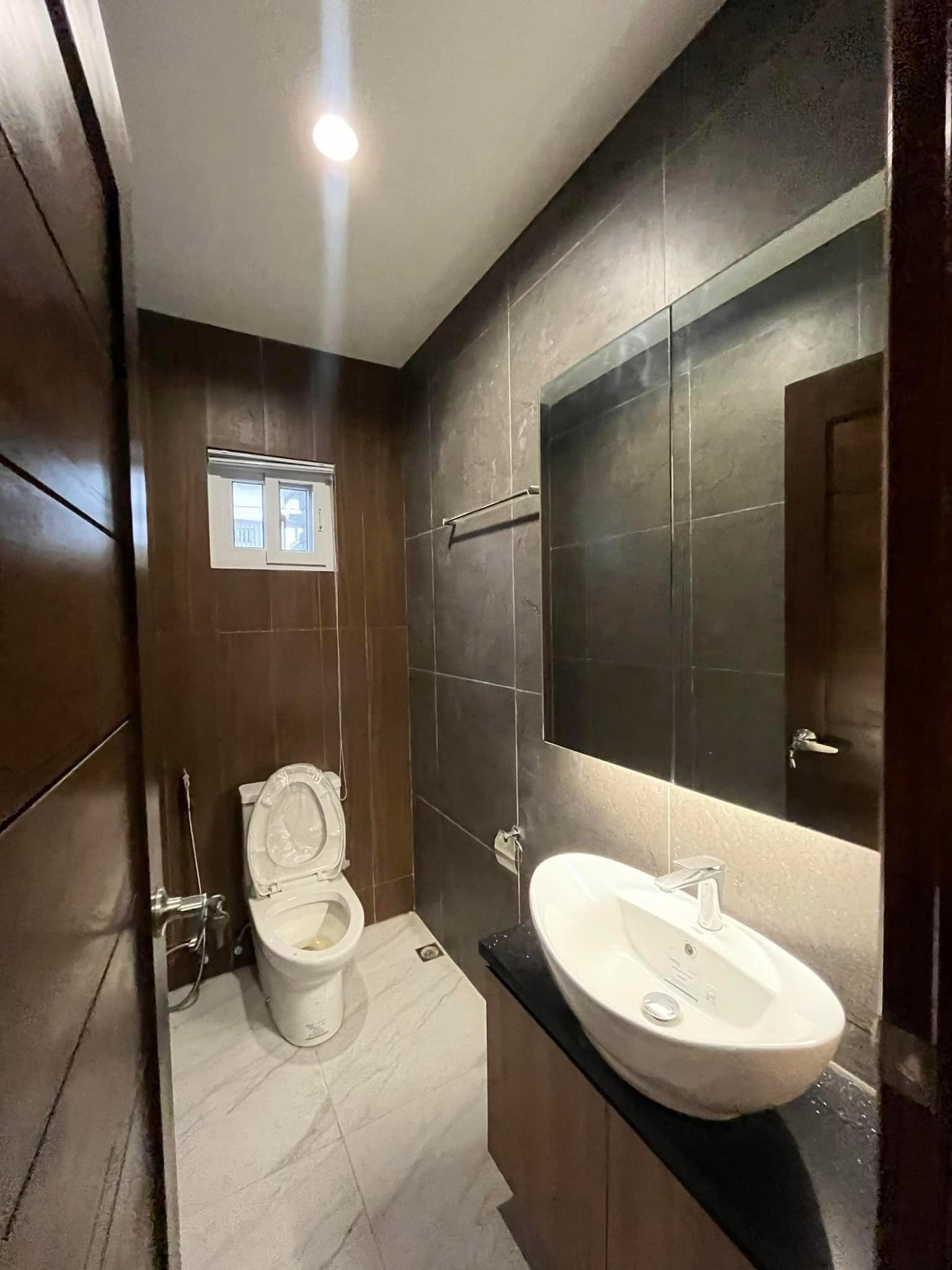 𝐋𝐔𝐗𝐔𝐑𝐈𝐎𝐔𝐒 𝐇𝐎𝐔𝐒𝐄 𝐖𝐈𝐓𝐇 𝐏𝐎𝐎𝐋 𝐅𝐎𝐑 𝐒𝐀𝐋𝐄