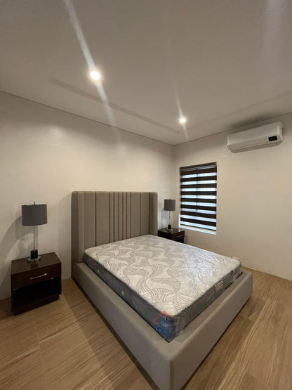 𝐋𝐔𝐗𝐔𝐑𝐈𝐎𝐔𝐒 𝐇𝐎𝐔𝐒𝐄 𝐖𝐈𝐓𝐇 𝐏𝐎𝐎𝐋 𝐅𝐎𝐑 𝐒𝐀𝐋𝐄