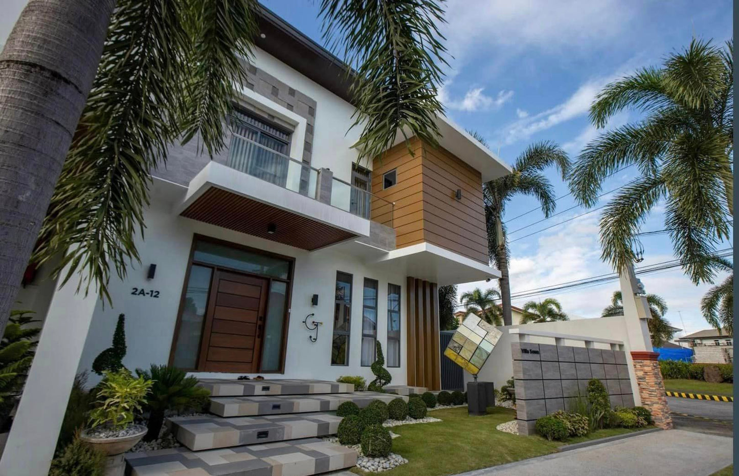 Spectacular Modern Home