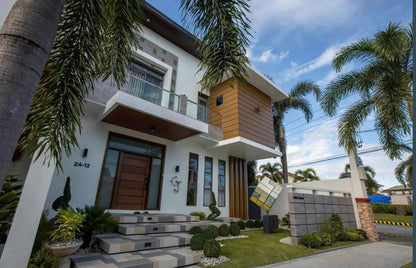 Spectacular Modern Home