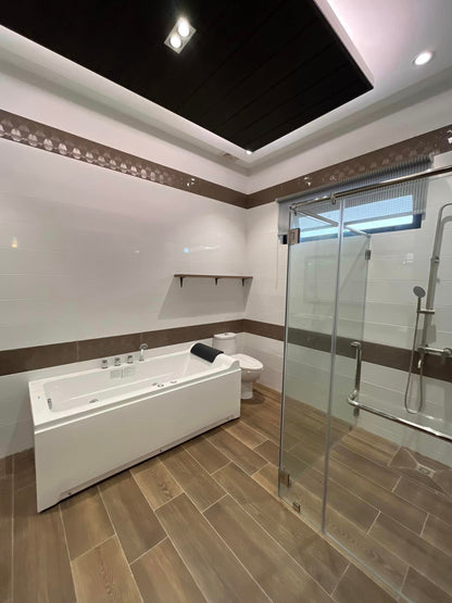 𝐄𝐋𝐄𝐆𝐀𝐍𝐓 𝐋𝐔𝐗𝐔𝐑𝐈𝐎𝐔𝐒 𝐇𝐎𝐌𝐄 𝐖𝐈𝐓𝐇 𝐏𝐎𝐎𝐋 𝐅𝐎𝐑 𝐒𝐀𝐋𝐄