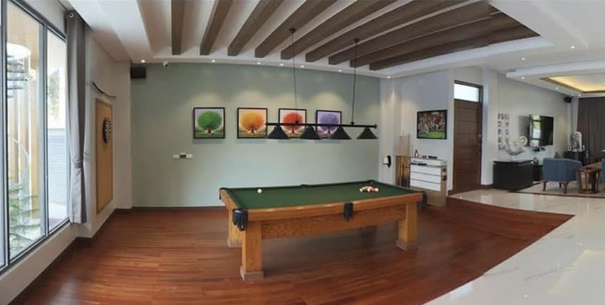 Spectacular Modern Home