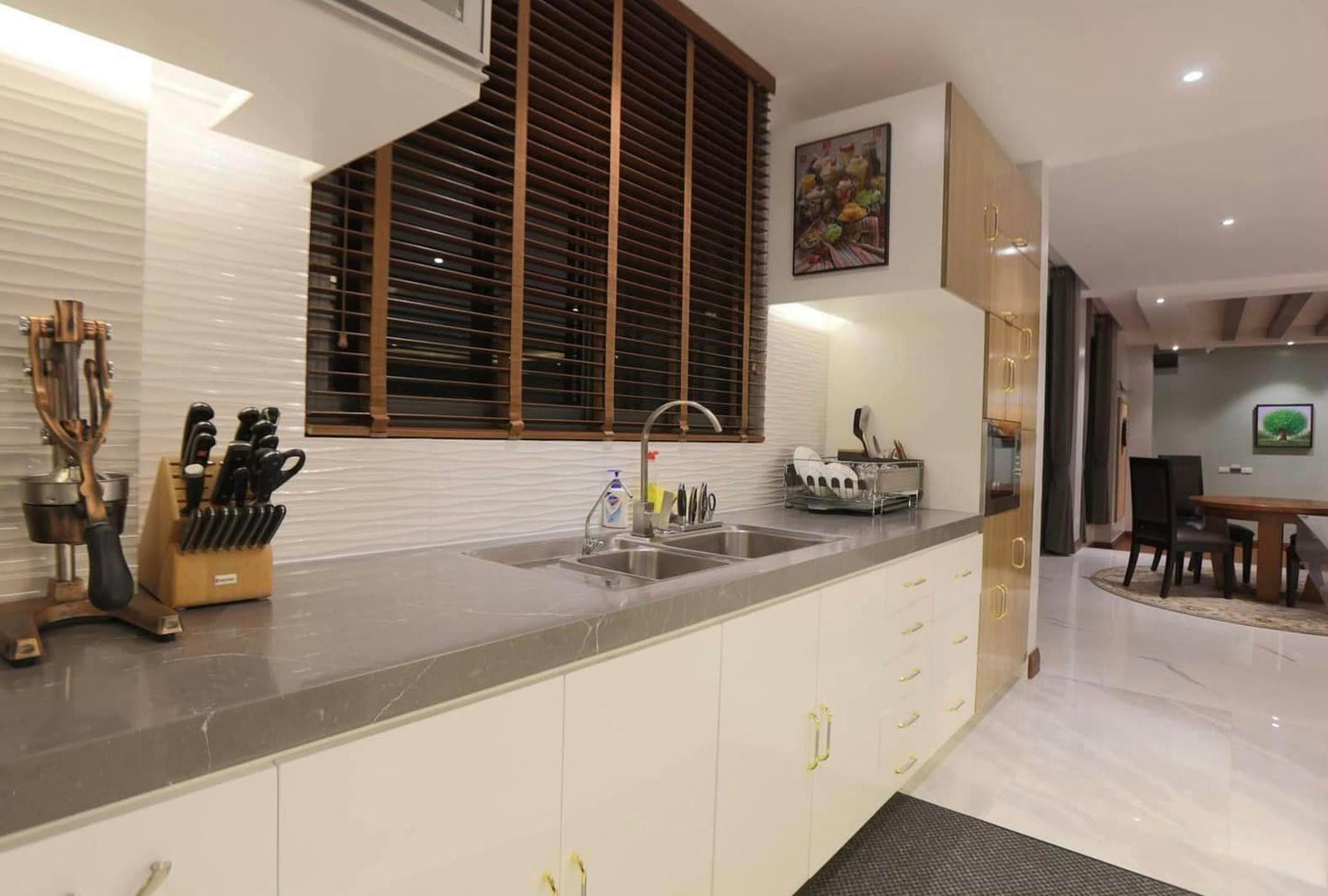 Spectacular Modern Home