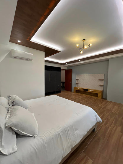 𝐄𝐋𝐄𝐆𝐀𝐍𝐓 𝐋𝐔𝐗𝐔𝐑𝐈𝐎𝐔𝐒 𝐇𝐎𝐌𝐄 𝐖𝐈𝐓𝐇 𝐏𝐎𝐎𝐋 𝐅𝐎𝐑 𝐒𝐀𝐋𝐄