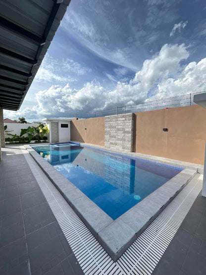 𝐄𝐋𝐄𝐆𝐀𝐍𝐓 𝐋𝐔𝐗𝐔𝐑𝐈𝐎𝐔𝐒 𝐇𝐎𝐌𝐄 𝐖𝐈𝐓𝐇 𝐏𝐎𝐎𝐋 𝐅𝐎𝐑 𝐒𝐀𝐋𝐄