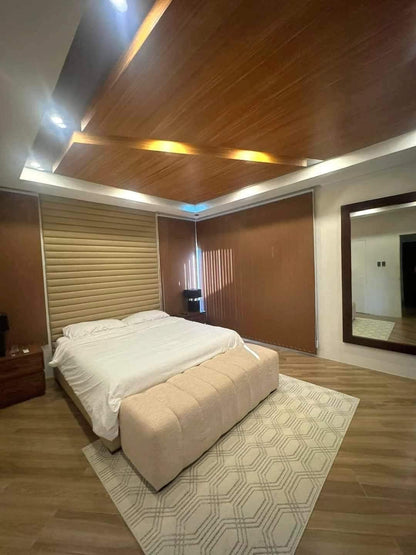 𝐅𝐔𝐑𝐍𝐈𝐒𝐇𝐄𝐃 𝐌𝐎𝐃𝐄𝐑𝐍 𝐇𝐎𝐔𝐒𝐄 𝐖𝐈𝐓𝐇 𝐒𝐖𝐈𝐌𝐌𝐈𝐍𝐆 𝐏𝐎𝐎𝐋 𝐅𝐎𝐑 𝐒𝐀𝐋𝐄