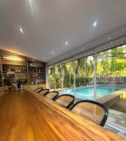 𝐅𝐔𝐑𝐍𝐈𝐒𝐇𝐄𝐃 𝐌𝐎𝐃𝐄𝐑𝐍 𝐇𝐎𝐔𝐒𝐄 𝐖𝐈𝐓𝐇 𝐒𝐖𝐈𝐌𝐌𝐈𝐍𝐆 𝐏𝐎𝐎𝐋 𝐅𝐎𝐑 𝐒𝐀𝐋𝐄