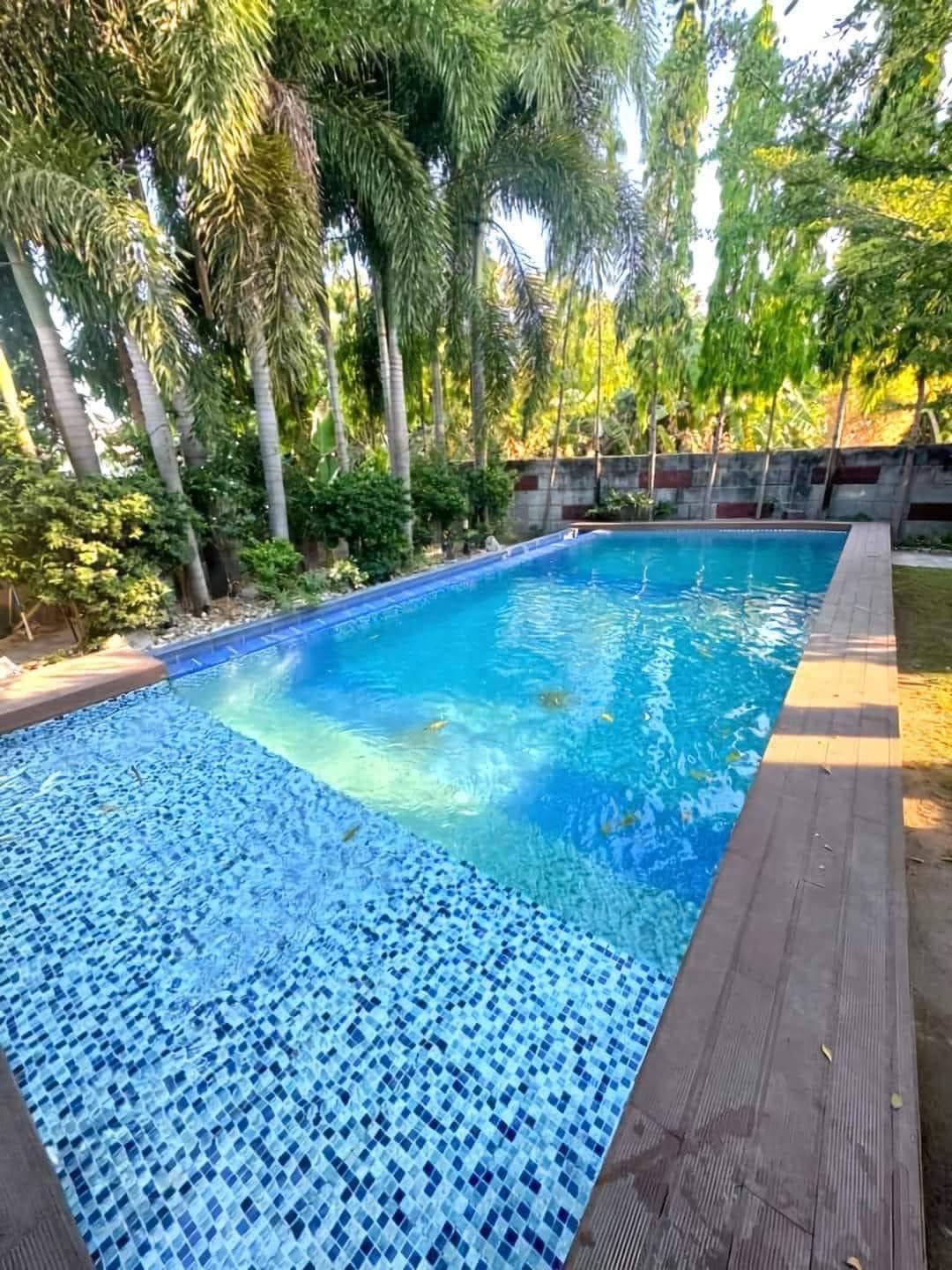 𝐅𝐔𝐑𝐍𝐈𝐒𝐇𝐄𝐃 𝐌𝐎𝐃𝐄𝐑𝐍 𝐇𝐎𝐔𝐒𝐄 𝐖𝐈𝐓𝐇 𝐒𝐖𝐈𝐌𝐌𝐈𝐍𝐆 𝐏𝐎𝐎𝐋 𝐅𝐎𝐑 𝐒𝐀𝐋𝐄