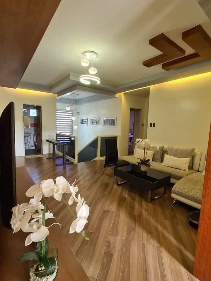 𝐅𝐔𝐑𝐍𝐈𝐒𝐇𝐄𝐃 𝐌𝐎𝐃𝐄𝐑𝐍 𝐇𝐎𝐔𝐒𝐄 𝐖𝐈𝐓𝐇 𝐒𝐖𝐈𝐌𝐌𝐈𝐍𝐆 𝐏𝐎𝐎𝐋 𝐅𝐎𝐑 𝐒𝐀𝐋𝐄