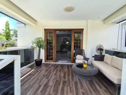 𝐅𝐔𝐑𝐍𝐈𝐒𝐇𝐄𝐃 𝐌𝐎𝐃𝐄𝐑𝐍 𝐇𝐎𝐔𝐒𝐄 𝐖𝐈𝐓𝐇 𝐒𝐖𝐈𝐌𝐌𝐈𝐍𝐆 𝐏𝐎𝐎𝐋 𝐅𝐎𝐑 𝐒𝐀𝐋𝐄