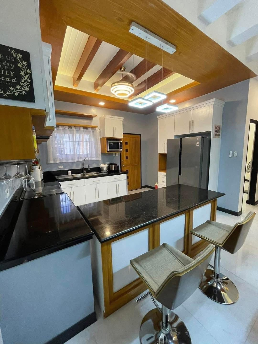 Furnised Moder House