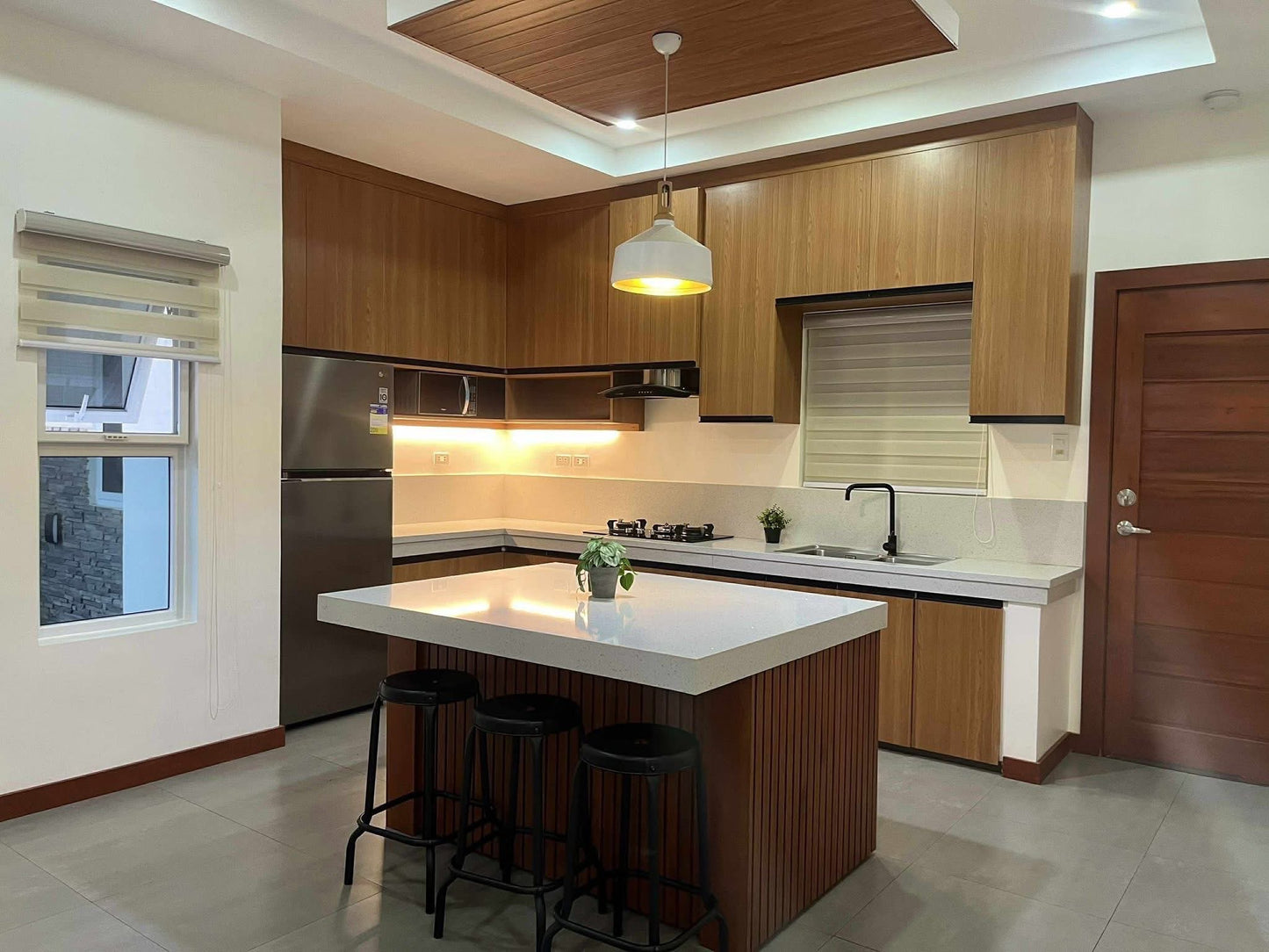 Elegant Contemporary