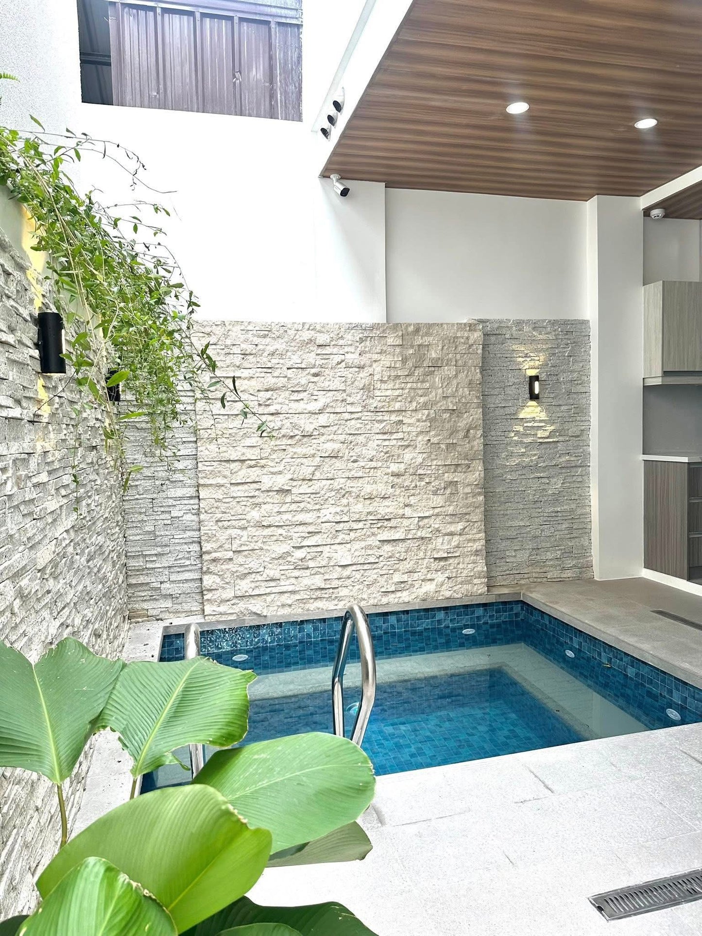 Smart And Solar-Powered Home w/ Pool